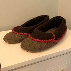 Acorn Slippers  